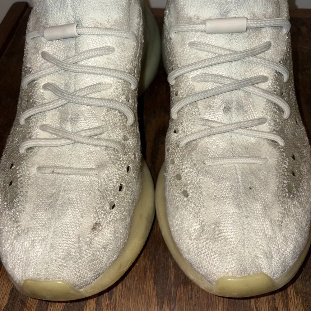 Size 9.5 - adidas Yeezy Boost 380 Calcite Glow 2020‎